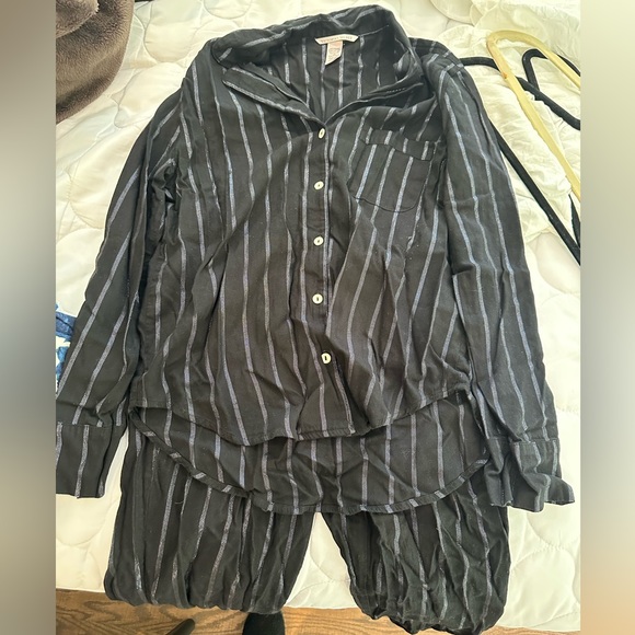 Like new Victoria Secret XS pajamas - Picture 3 of 5